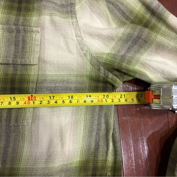 Madewell Perfect Fit Plaid Flannel Button Down Size Large green 100% cotton - Picture 4 of 7